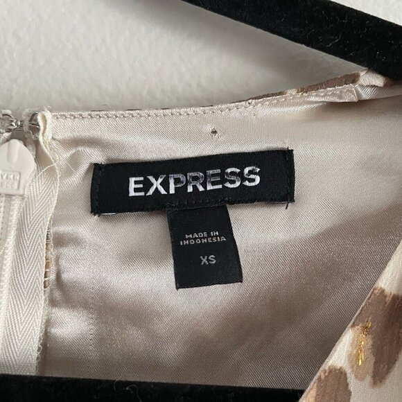 Express Wmn XS Brown/Ivory/Gold Cheetah Print V-Neck Sheer Sleeve Ruffle Dress - Picture 7 of 10